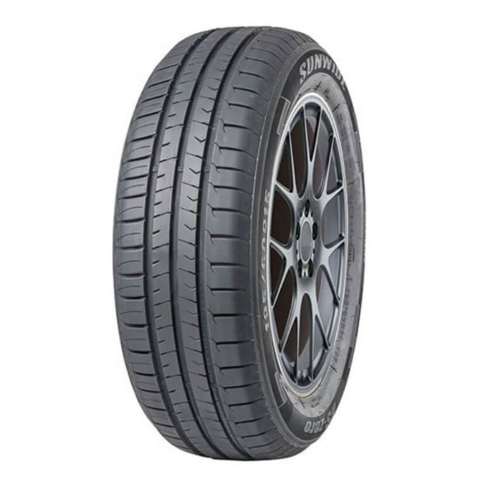 215/45R18 INVOVIC EL601 93W